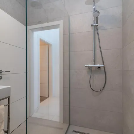 Amazing View Βίλα Τρογκίρ