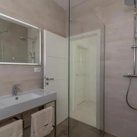 Amazing View Τρογκίρ